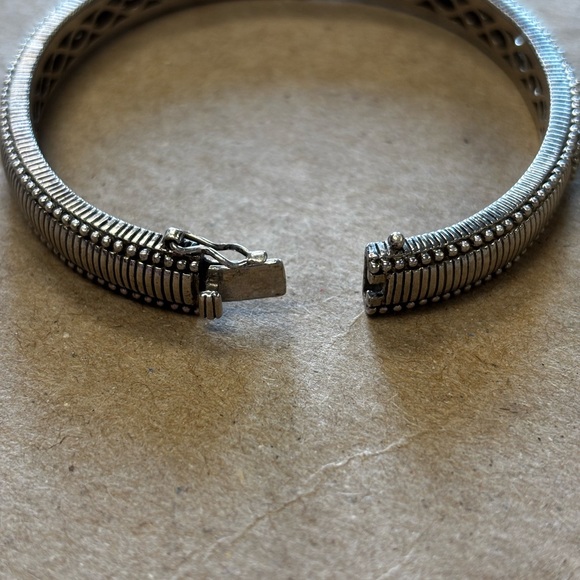 Authentic Judith Ripka Silver Hinged Bracelet w/CZ - Picture 12 of 12